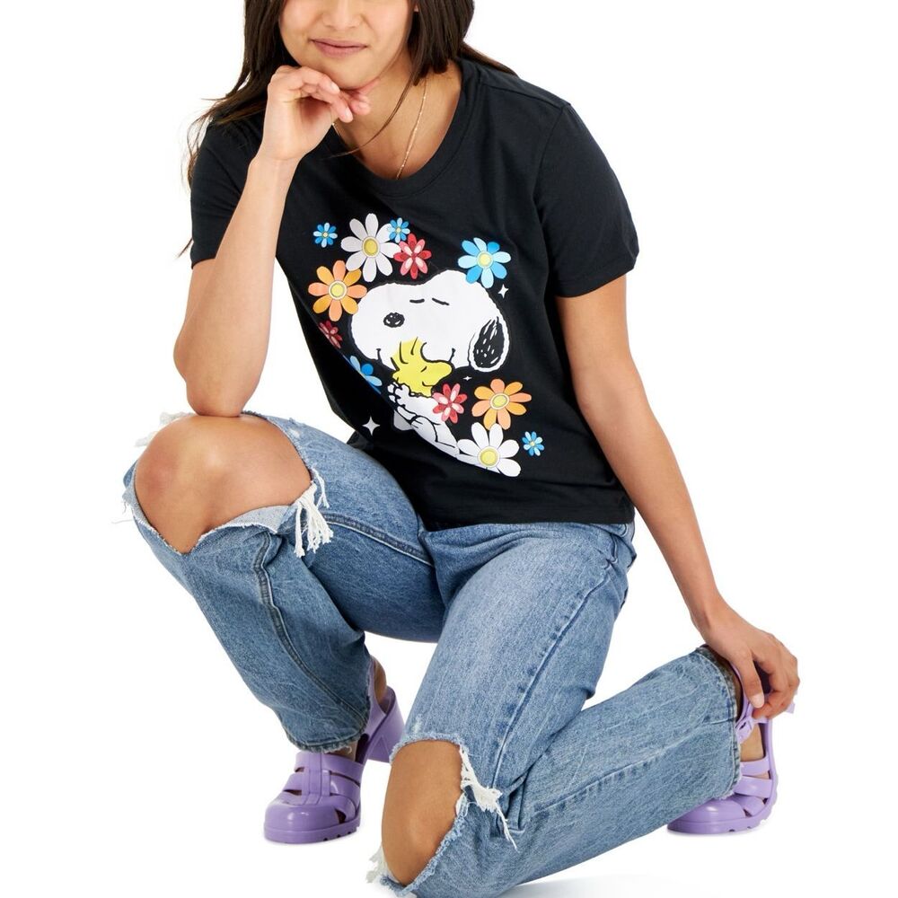 Disney Juniors' Snoopy Graphic-Print T-Shirt Size XS‎